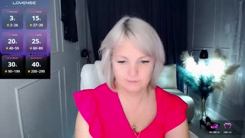 Snapshot of emmmam chatting on 11-19-25, 07:25 emmmam online show from 11-19-25, 07:25