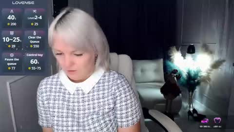 Snapshot of emmmam chatting on 12-01-25, 12:21 emmmam online show from 12-01-25, 12:21