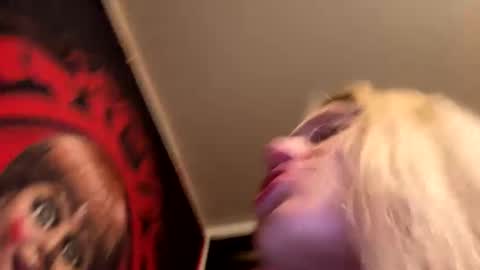 Snapshot of emmwarr1514 chatting on 02-18-25, 01:33 emmwarr1514 online show from 02-18-25, 01:33