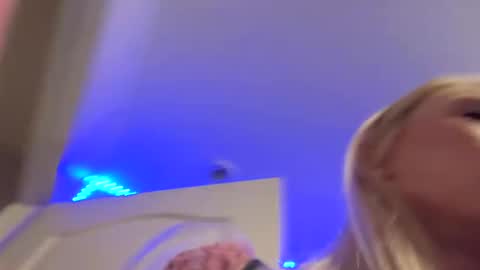 Snapshot of emmwarr1514 chatting on 03-11-25, 03:45 emmwarr1514 online show from 03-11-25, 03:45