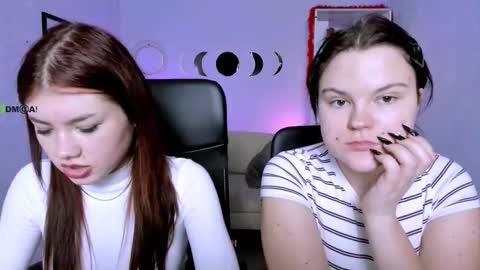 Snapshot of emmy_colt chatting on 02-26-26, 01:21 Emmy online show from 02-26-26, 01:21