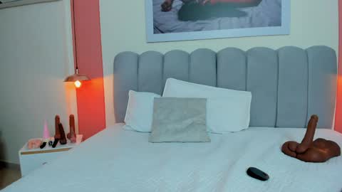 Emma online show from 04-23-26, 12:29