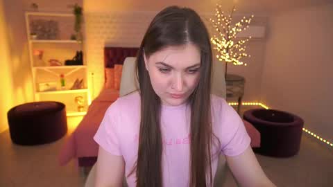 E M M Y online show from 04-21-26, 05:58