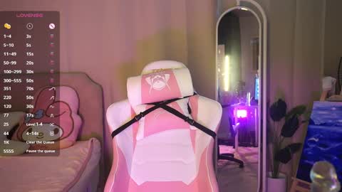 Emmylie online show from 02-06-26, 07:12