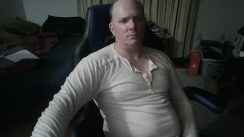 Snapshot of emsguy1 chatting on 01-17-26, 04:06 Matt online show from 01-17-26, 04:06