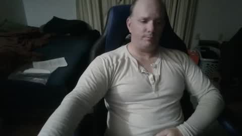 Snapshot of emsguy1 chatting on 01-18-26, 05:22 Matt online show from 01-18-26, 05:22