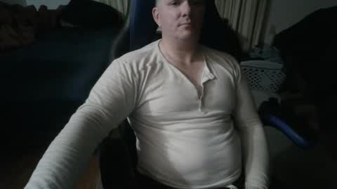 Snapshot of emsguy1 chatting on 02-09-26, 05:55 Matt online show from 02-09-26, 05:55