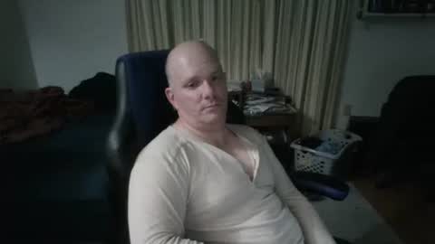 Snapshot of emsguy1 chatting on 03-09-26, 03:54 Matt online show from 03-09-26, 03:54