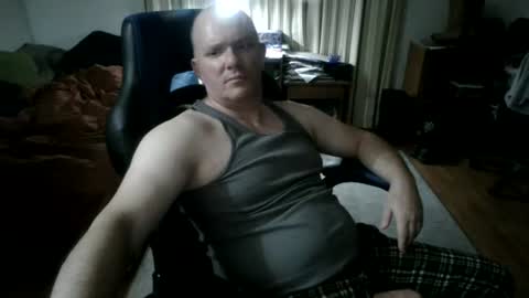 Snapshot of emsguy1 chatting on 07-24-26, 04:54 Matt online show from 07-24-26, 04:54