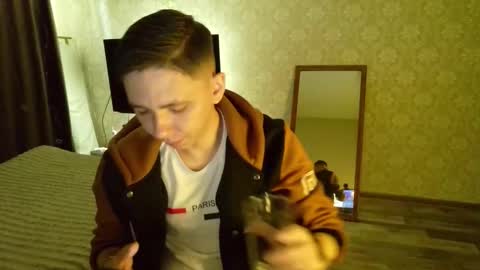 Snapshot of emveeboy96 chatting on 11-01-25, 09:55 emveeboy96 online show from 11-01-25, 09:55