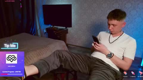 Snapshot of emveeboy96 chatting on 04-21-26, 06:34 emveeboy96 online show from 04-21-26, 06:34