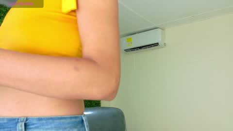 Snapshot of emy_0 chatting on 07-09-26, 01:26 Emy online show from 07-09-26, 01:26