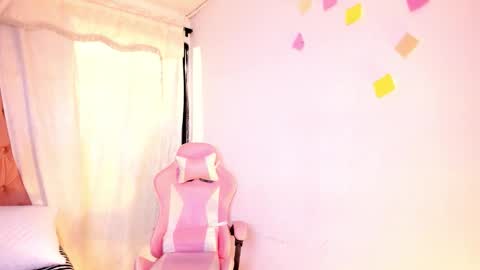 Snapshot of emy_bw chatting on 10-06-25, 10:18 Emy New profile my other account was suspended follow me online show from 10-06-25, 10:18