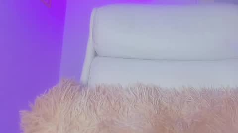 Snapshot of emy_colee chatting on 02-06-25, 10:04 Emy online show from 02-06-25, 10:04