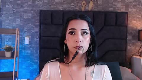 Snapshot of emy_fg chatting on 05-20-26, 07:09 Emy online show from 05-20-26, 07:09