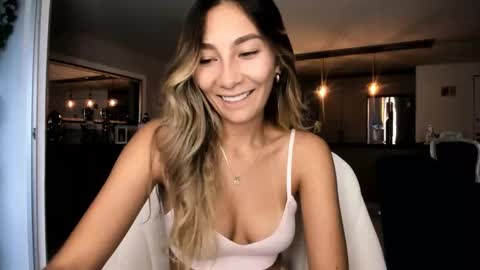 emyconneer online show from 01-08-26, 10:45