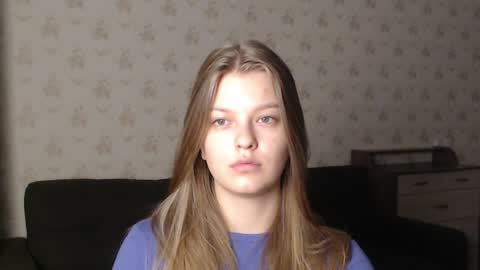 Snapshot of emysway chatting on 12-30-24, 10:43 EmySway online show from 12-30-24, 10:43