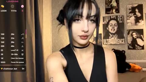 Snapshot of enasmelko chatting on 11-20-25, 08:30 Amelia online show from 11-20-25, 08:30