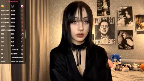 Snapshot of enasmelko chatting on 11-26-25, 08:21 Amelia online show from 11-26-25, 08:21