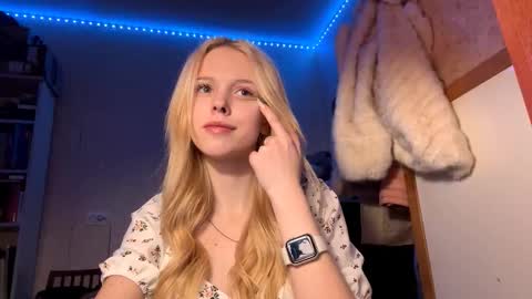 Snapshot of enasmelko chatting on 12-05-25, 04:25 Amelia online show from 12-05-25, 04:25