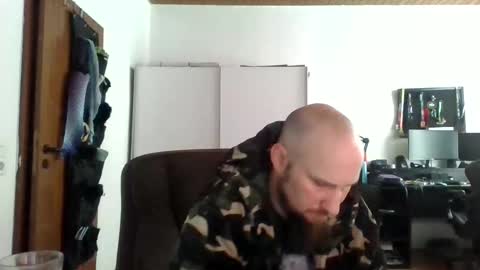 endslaved online show from 09-18-25, 08:49