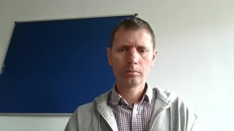 Snapshot of englishguy183 chatting on 04-02-26, 12:25 EnglishGuy183 online show from 04-02-26, 12:25