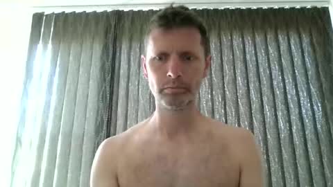 Snapshot of englishguy183 chatting on 04-10-26, 12:54 EnglishGuy183 online show from 04-10-26, 12:54