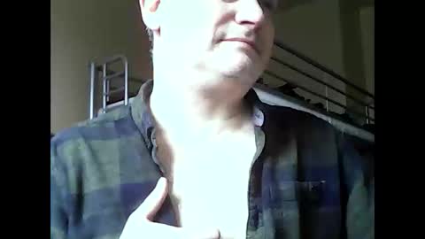 Snapshot of englishguysurrey chatting on 02-07-25, 01:32 englishguysurrey online show from 02-07-25, 01:32