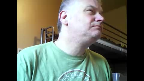 Snapshot of englishguysurrey chatting on 09-09-25, 06:13 englishguysurrey online show from 09-09-25, 06:13