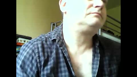 Snapshot of englishguysurrey chatting on 05-03-26, 07:25 englishguysurrey online show from 05-03-26, 07:25