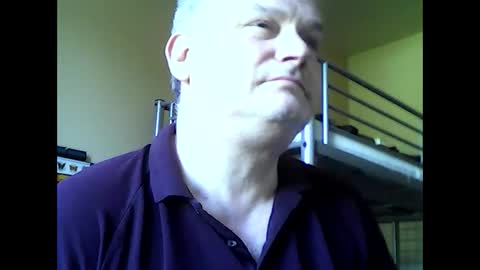 Snapshot of englishguysurrey chatting on 05-24-26, 08:08 englishguysurrey online show from 05-24-26, 08:08