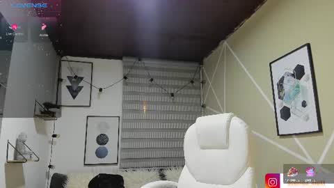 Snapshot of enma_clark chatting on 06-15-26, 02:58 Enma clark online show from 06-15-26, 02:58