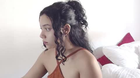 Snapshot of enmaverhoeven chatting on 01-18-26, 07:17 EmmaVerhoeven online show from 01-18-26, 07:17