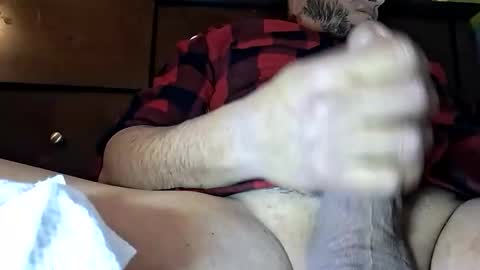 Snapshot of enri1212 chatting on 11-12-25, 01:06 enri1212 online show from 11-12-25, 01:06