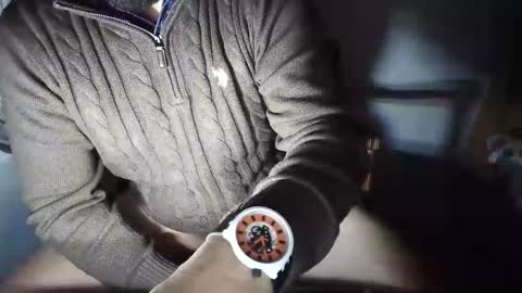 Snapshot of enri1212 chatting on 12-14-25, 02:06 enri1212 online show from 12-14-25, 02:06