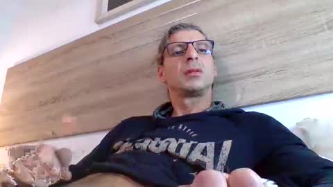 Snapshot of enri222 chatting on 12-02-25, 11:45 rineking online show from 12-02-25, 11:45