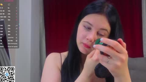Snapshot of enricaelis chatting on 05-22-26, 08:36 Sani online show from 05-22-26, 08:36