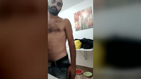 Snapshot of enricoital chatting on 06-17-26, 01:52 enricoital online show from 06-17-26, 01:52