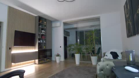 Snapshot of enrikoblue chatting on 03-06-25, 10:04 Erik online show from 03-06-25, 10:04