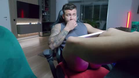 Erik online show from 04-15-26, 07:58