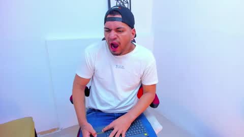 enrique online show from 01-20-25, 12:07