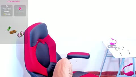 enrique online show from 02-06-25, 05:09