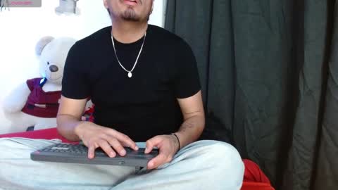 enrique online show from 04-10-26, 03:23