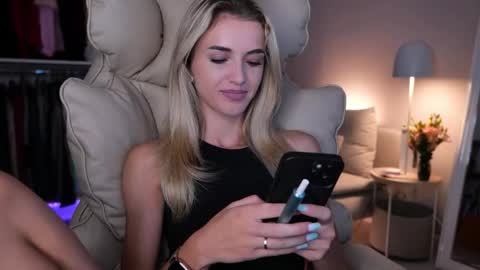 entya online show from 09-10-25, 05:40