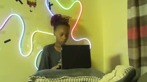 Snapshot of envy_spice chatting on 04-13-26, 11:05 streamsinners online show from 04-13-26, 11:05