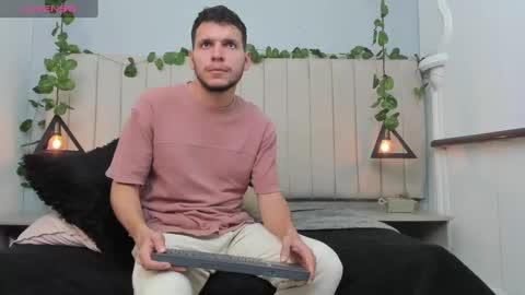 ENZO online show from 11-11-25, 03:23