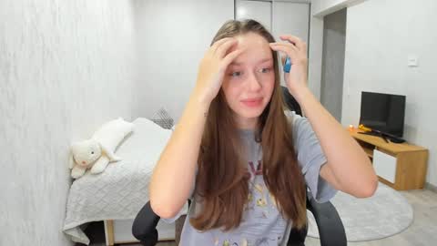 Snapshot of ephorium chatting on 01-18-25, 03:05 Renata online show from 01-18-25, 03:05