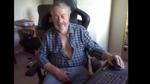 erasmus_d online show from 09-25-25, 05:49