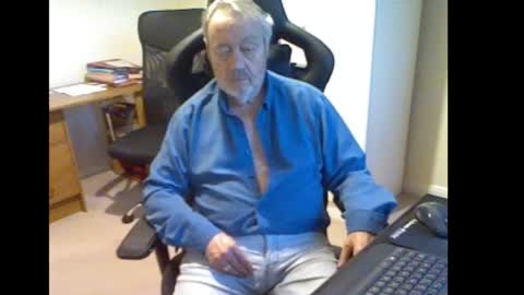 erasmus_d online show from 03-09-26, 05:39