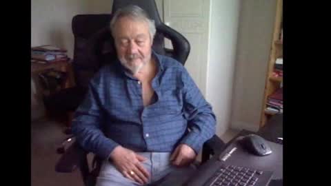erasmus_d online show from 03-22-26, 06:00